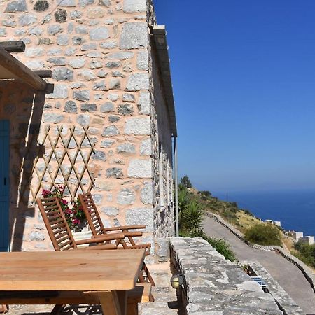 Villa Smaragda Liménion エクステリア 写真