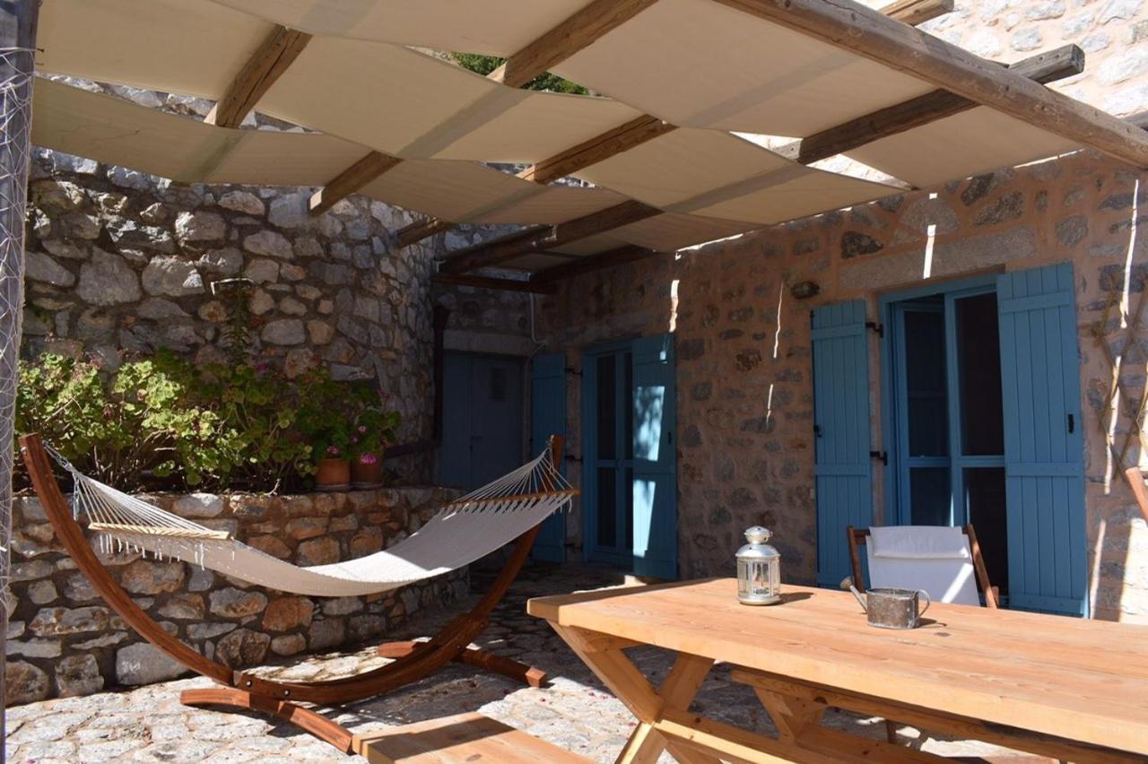 Villa Smaragda Liménion エクステリア 写真