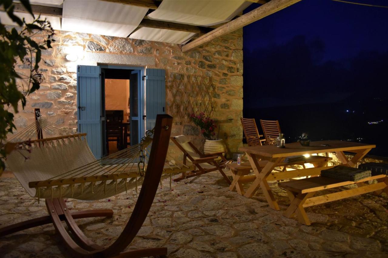 Villa Smaragda Liménion エクステリア 写真