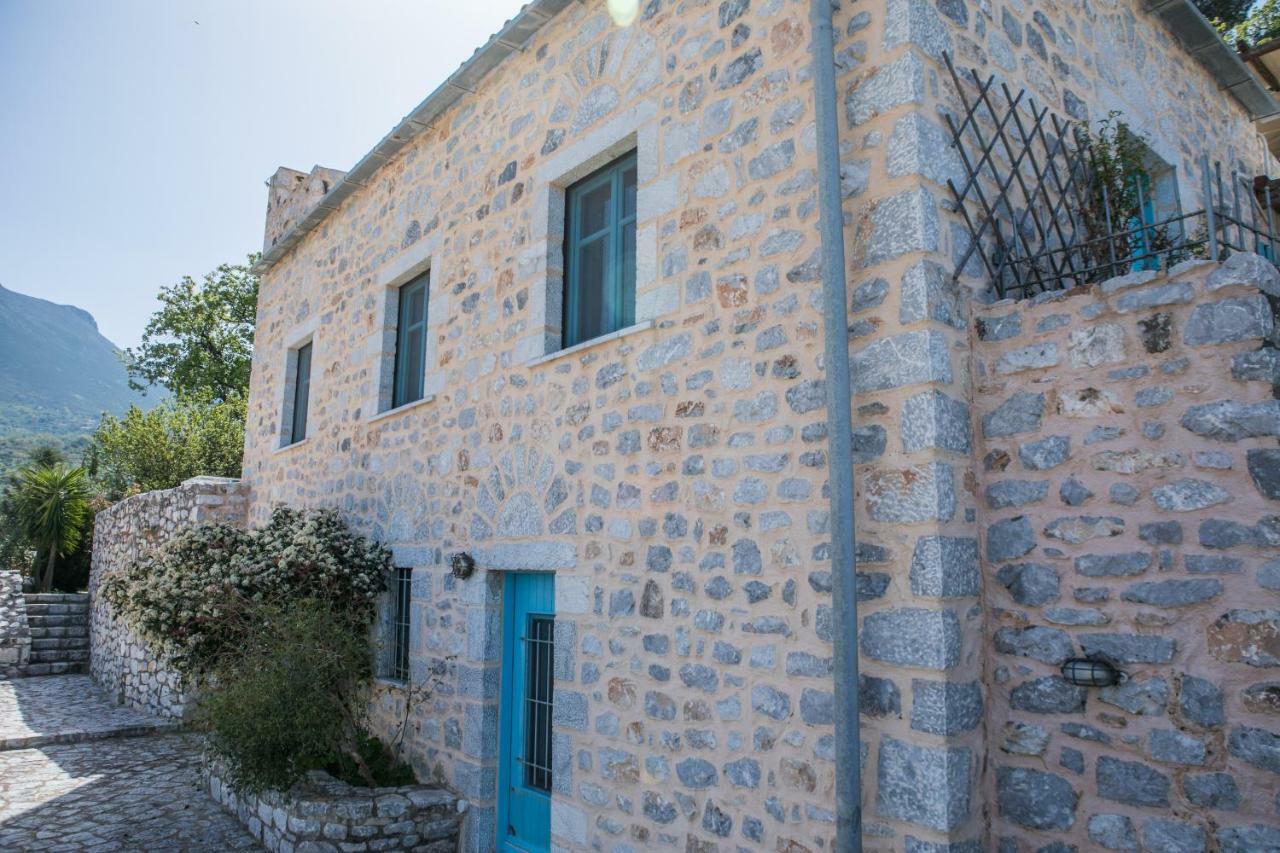 Villa Smaragda Liménion エクステリア 写真