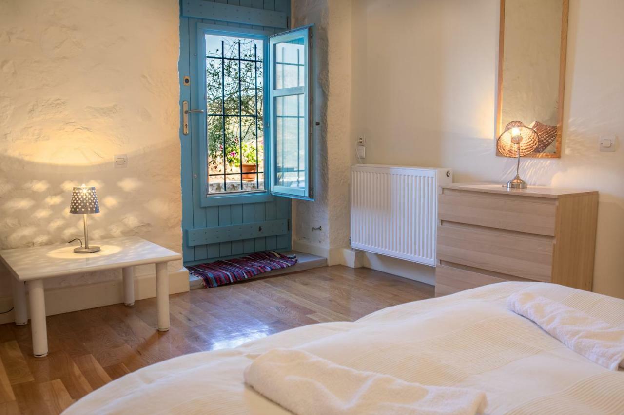 Villa Smaragda Liménion エクステリア 写真