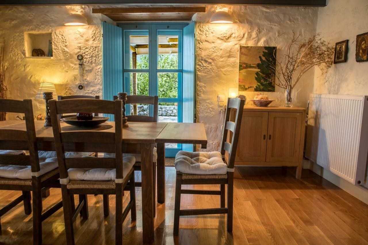 Villa Smaragda Liménion エクステリア 写真