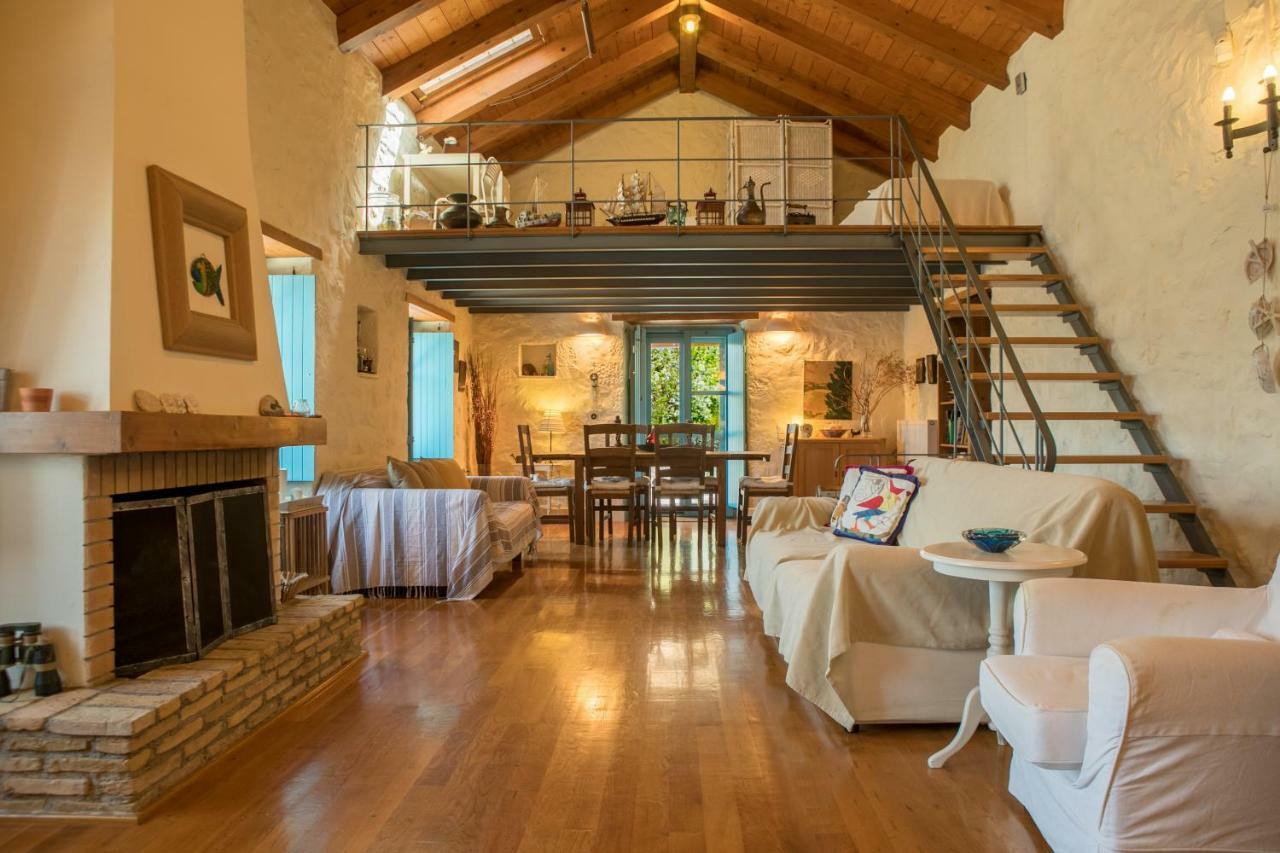 Villa Smaragda Liménion エクステリア 写真