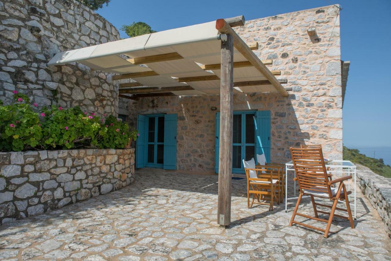 Villa Smaragda Liménion エクステリア 写真