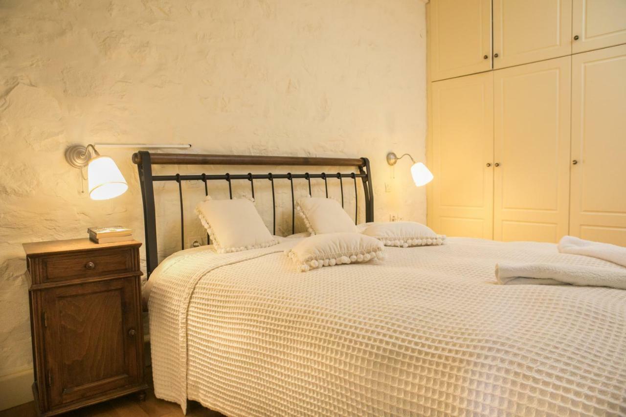 Villa Smaragda Liménion エクステリア 写真