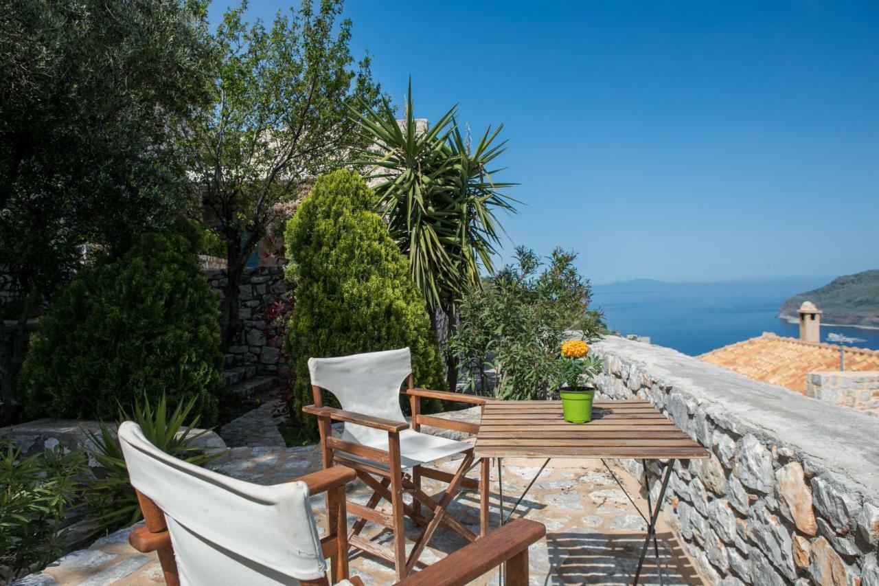 Villa Smaragda Liménion エクステリア 写真